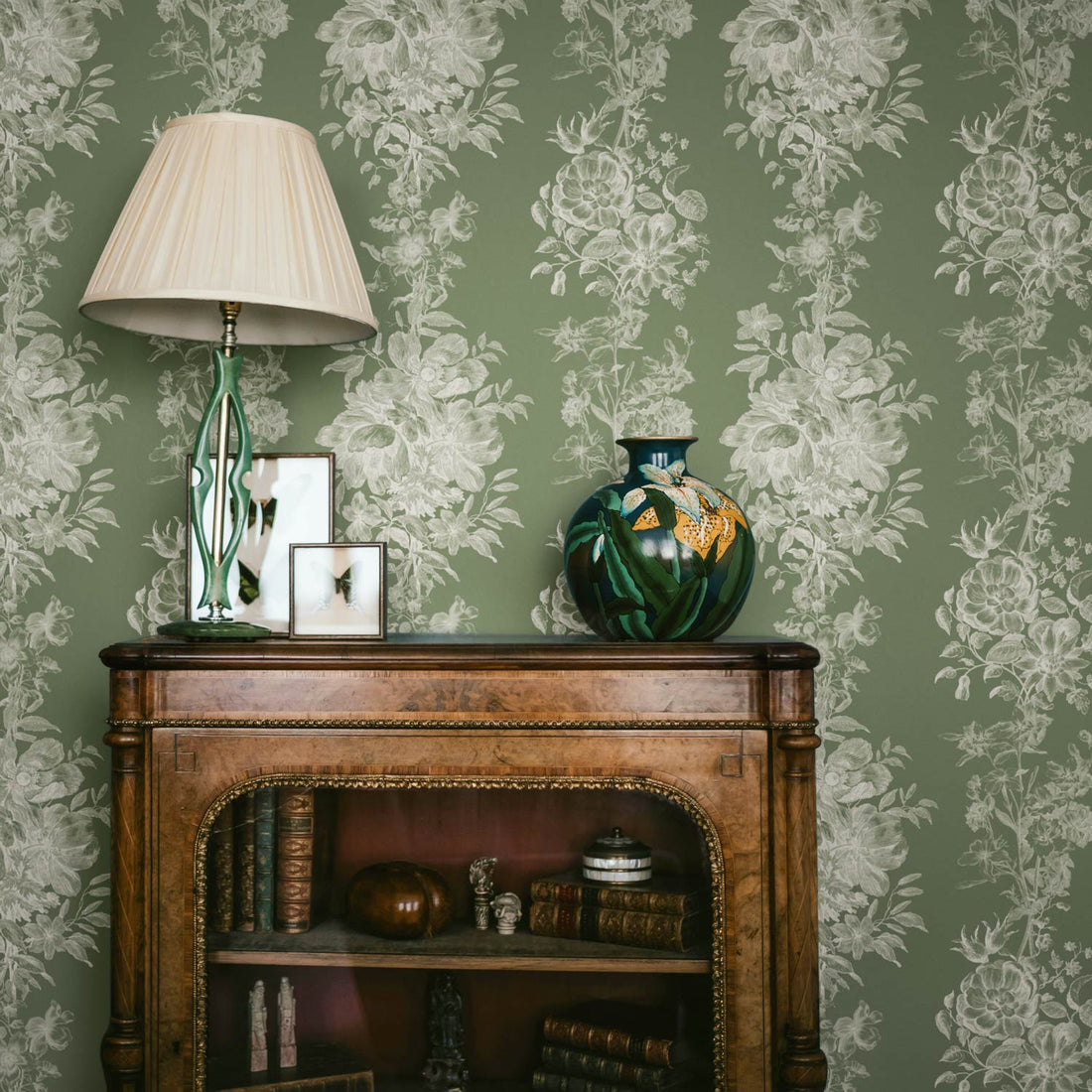 English Garden Toile Removable Wallpaper